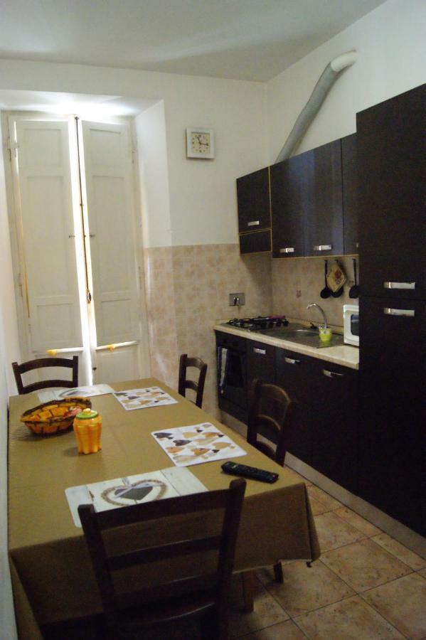 Tatusa Al Colosseo Apartment *