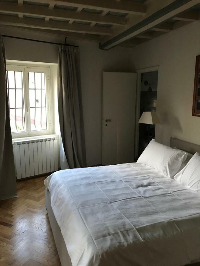 Due Mondi, Pantheon Apartment