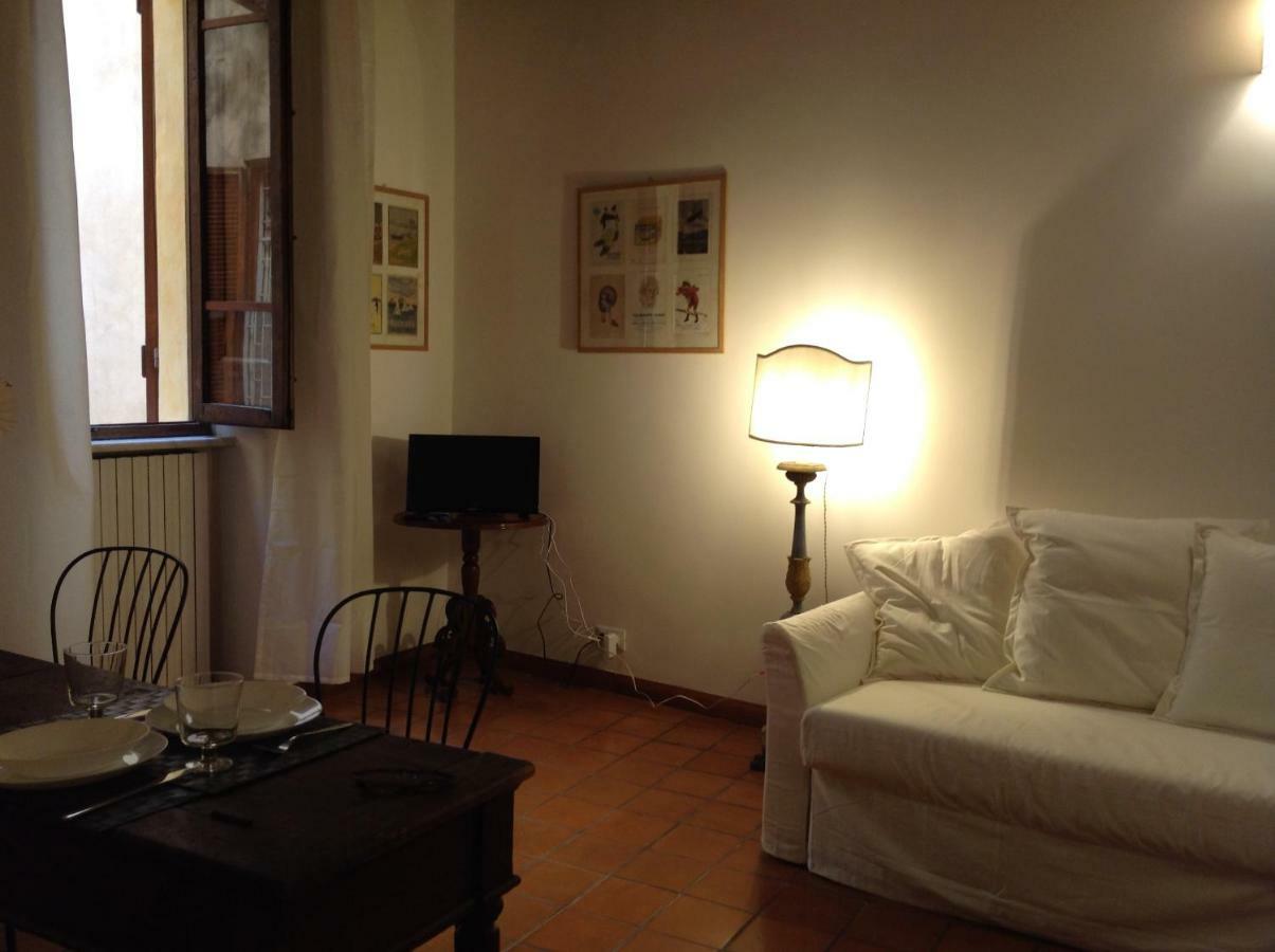 Behind Navona Apartment *