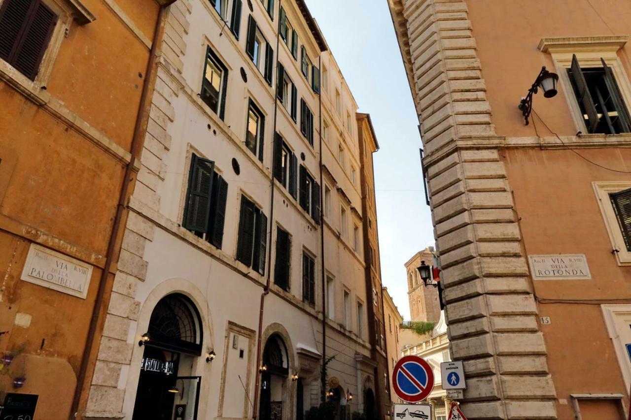 Pantheon Navona * Rome