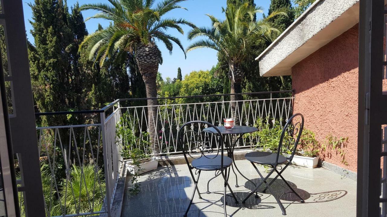 Domus Quiritum Apartment *