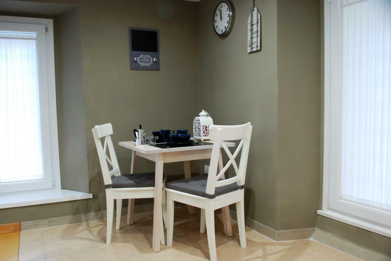Rhomenjoy Vatican Apartment
