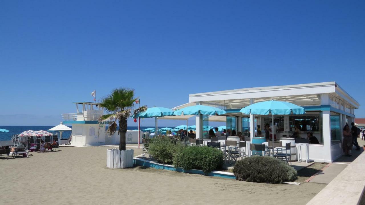 Casa vacanze The Red Box On The Beach Roma