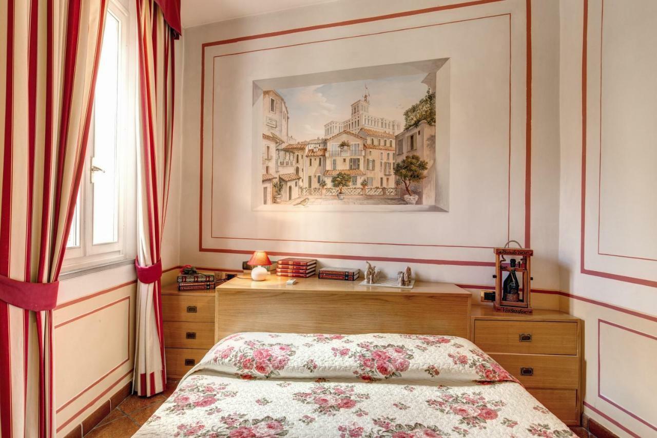 Lovely Flat By The Trevi Fountain Apartment *