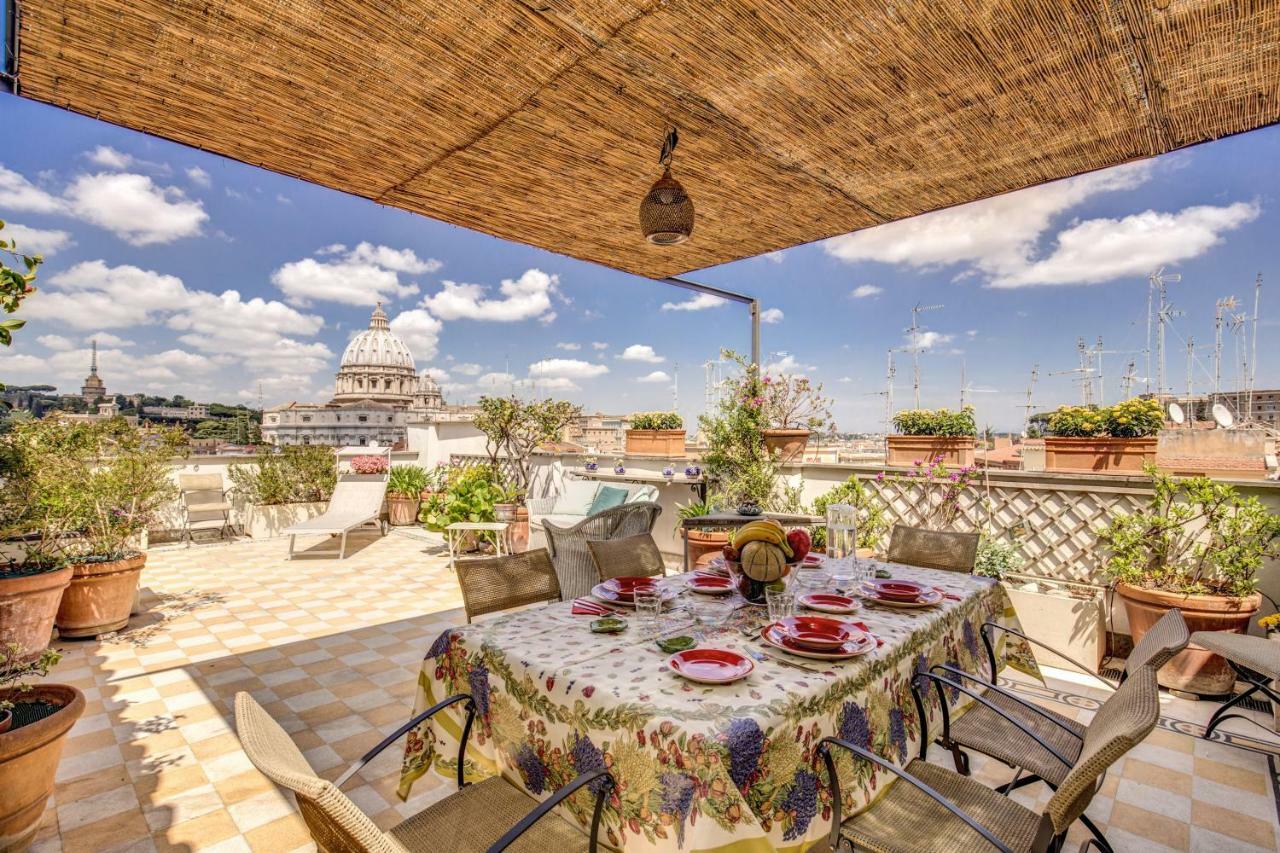 Apartment Attic With Terrace Overlooking St Peters Basilica