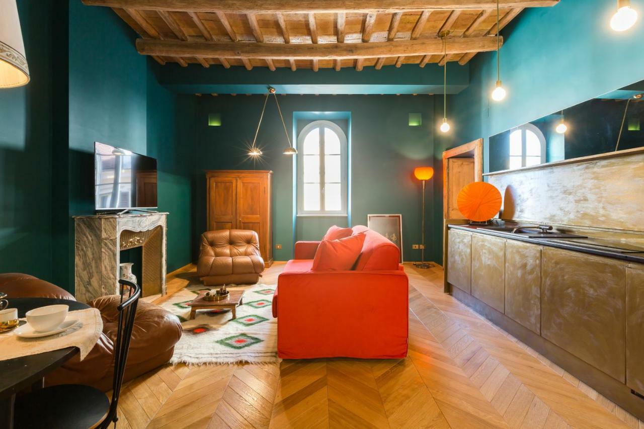 Glamour Leonina - Monti Apartment