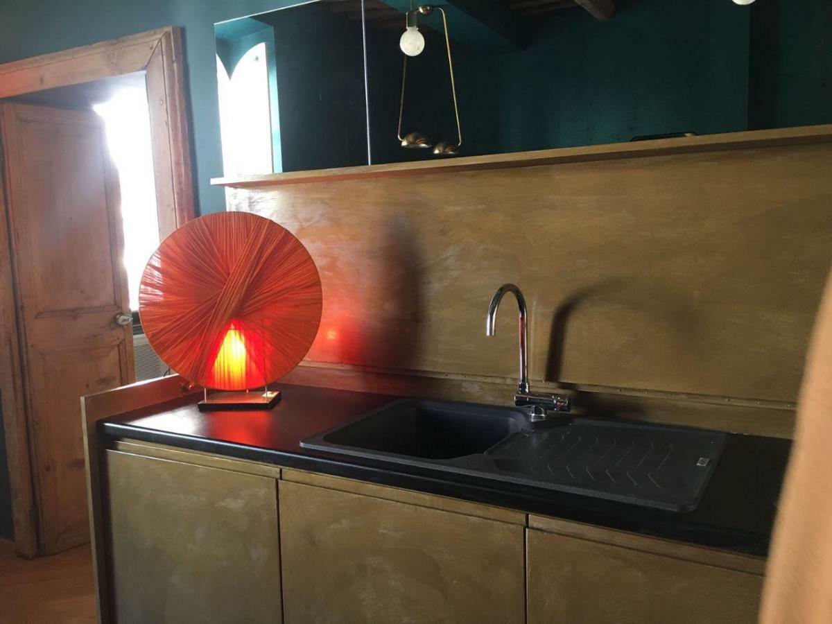 Glamour Leonina - Monti Apartment *