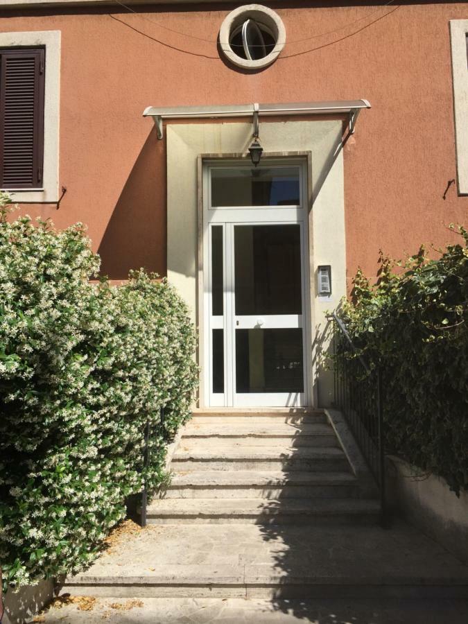 Apartment Lovely Irnerio ❤ Flat Near S. Pietro ★