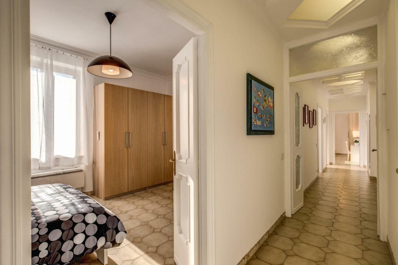 Casa Di Luca _ 3 Bdr Rome