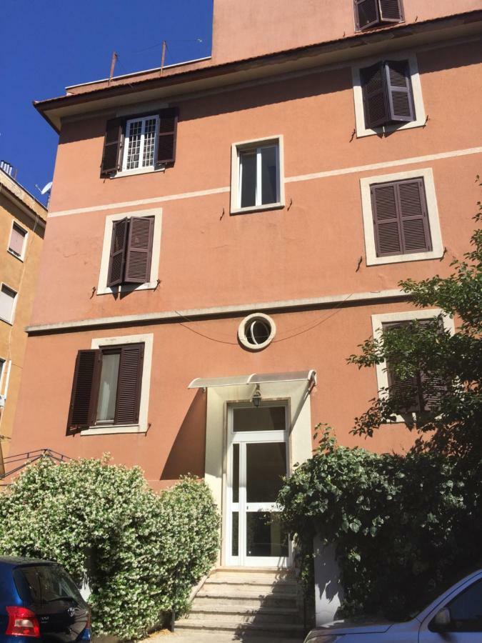 Apartment Lovely Irnerio ❤ Flat Near S. Pietro ★