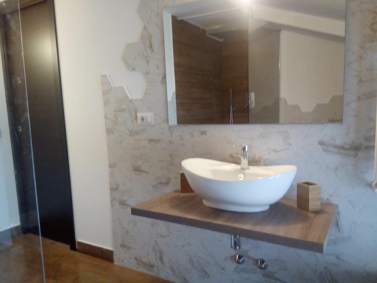 B&B Glicini Bed & Breakfast 2*