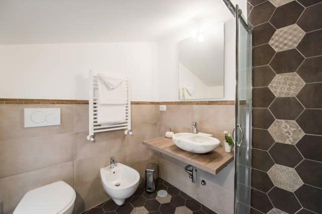 B&B Glicini Rome