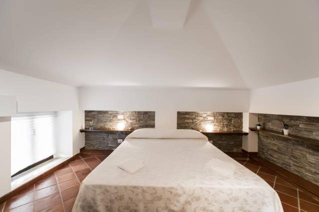 B&B Glicini Rome