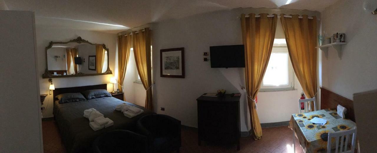 M9 Pantheon Attic 10 Apartment Rome