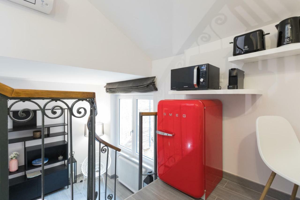 Quiet Pied A Terre With Terrace In Borgo Pio