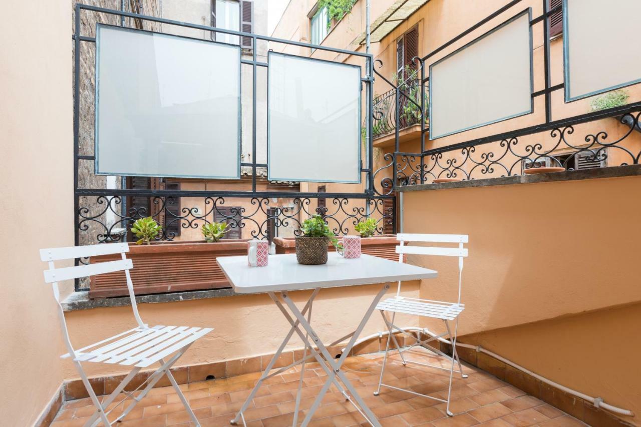 Apartment Quiet Pied A Terre With Terrace In Borgo Pio *