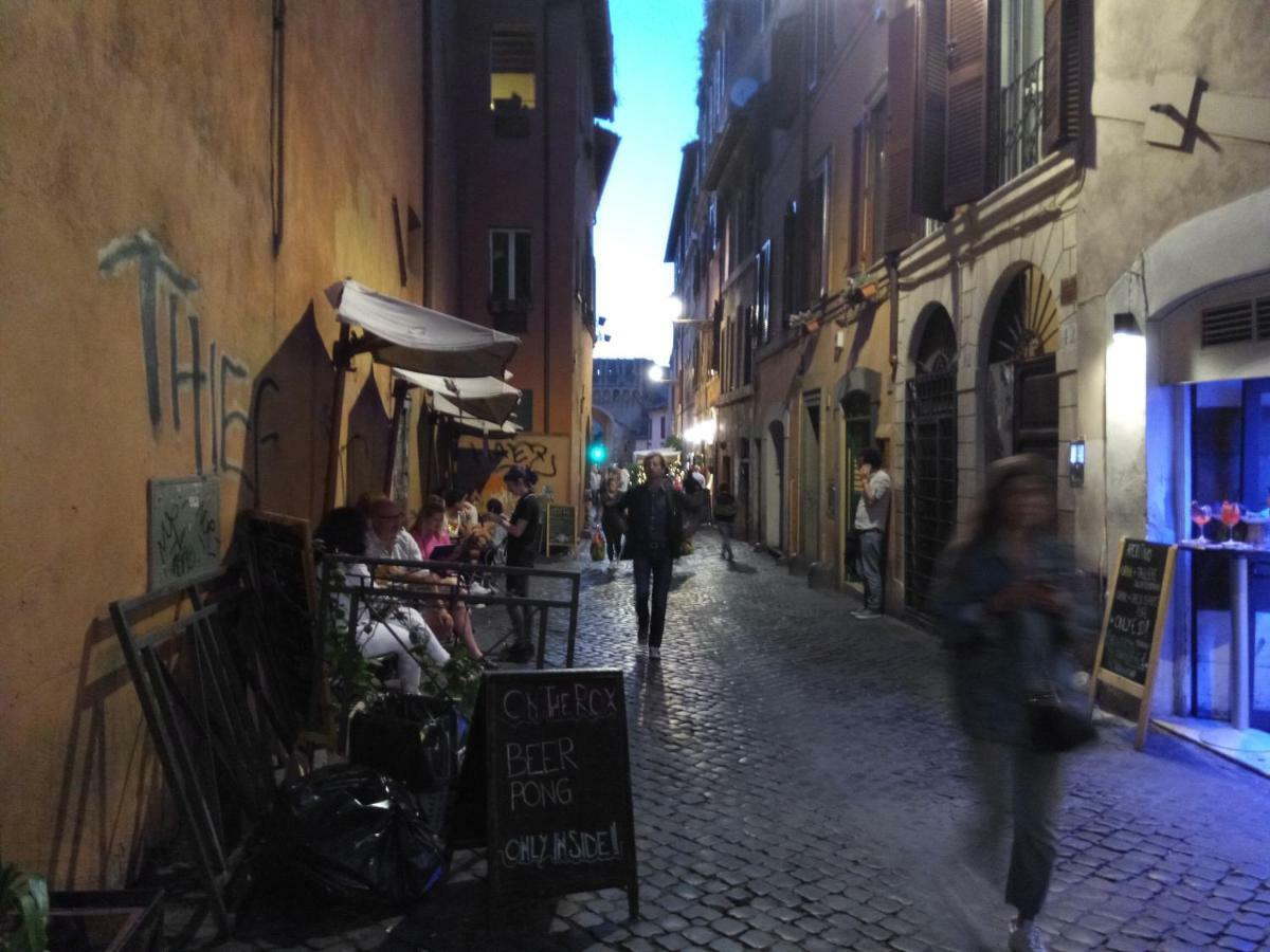 L'antica Porta Di Trastevere