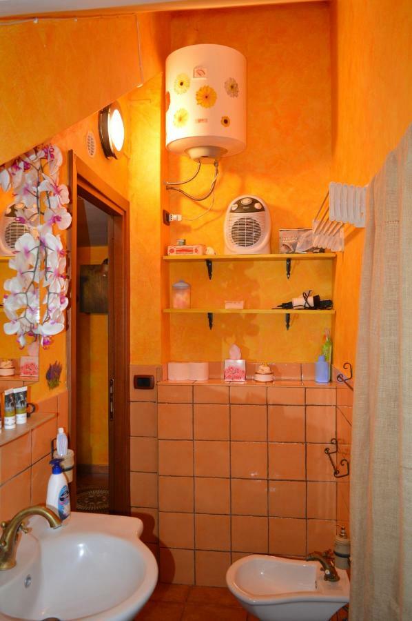 La Casetta Gialla Di Edoardo Apartment