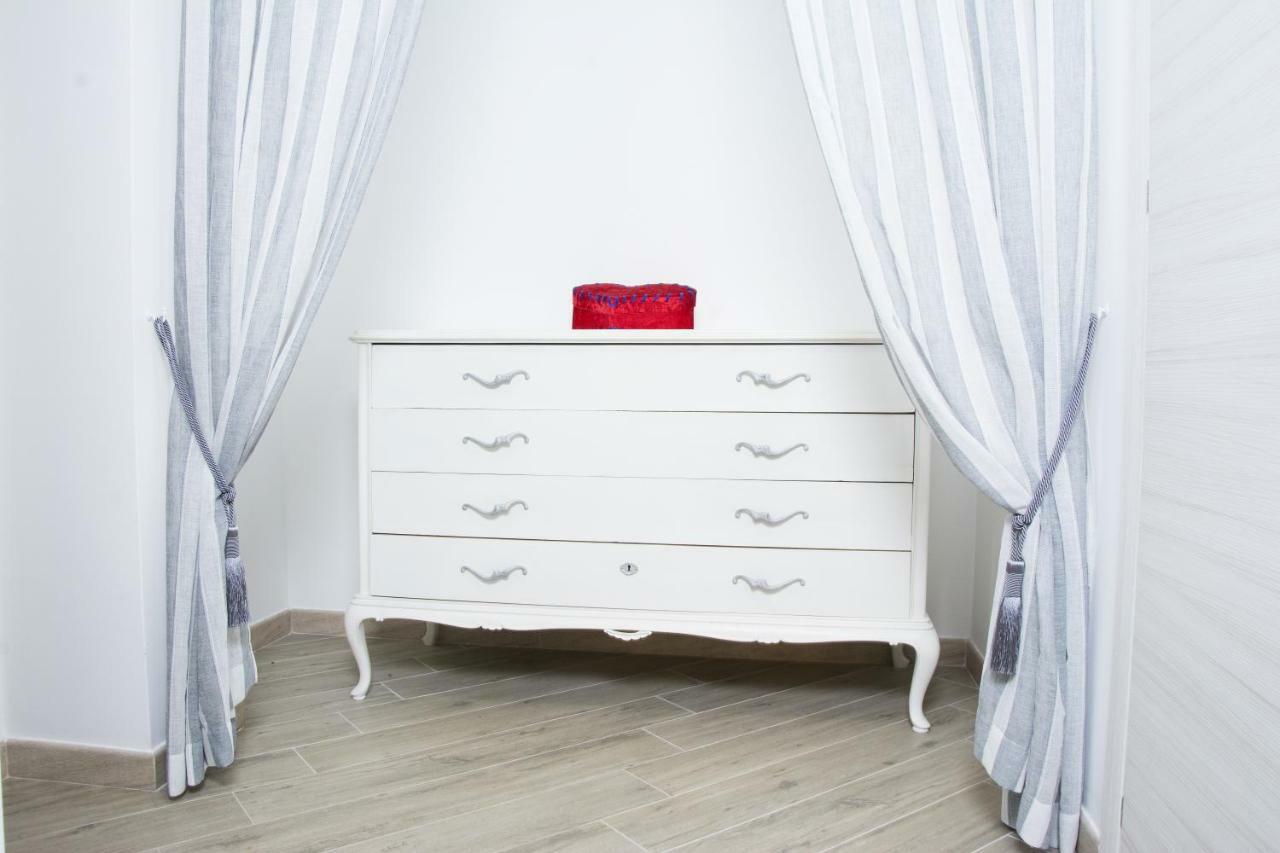 Gens Claudia, Vatican Luxury Apartment Rome