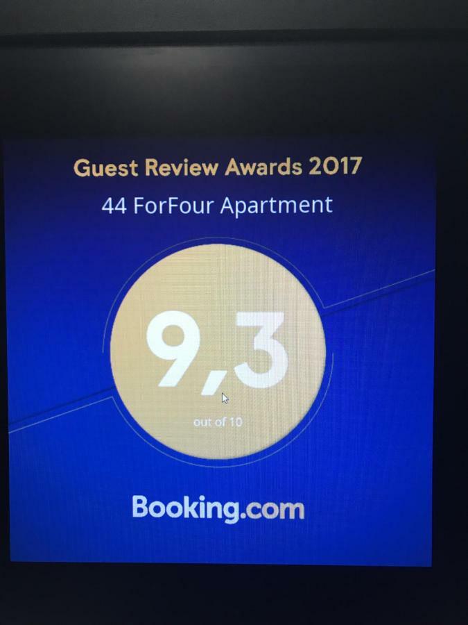 The Queen Apartment