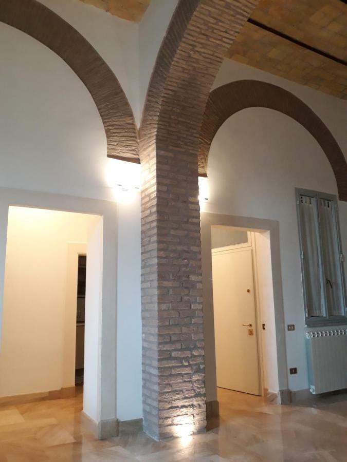 Foro Romano Luxury 2 Apartment