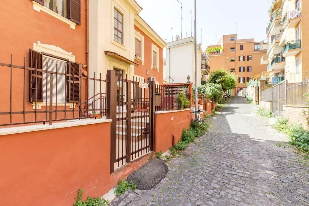 La Casetta Di Manu' A San Pietro * Rome