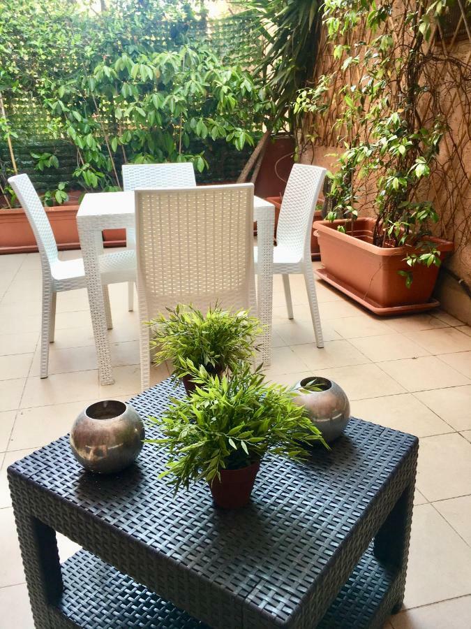 Chic 'n Charme Trastevere Terrace Apartment Rome