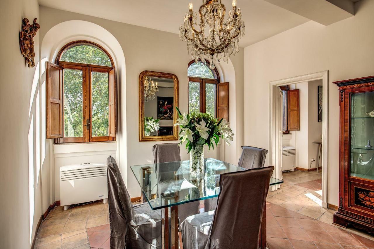 Apartment Campo Di Fiori 2 Bedroom Via Giulia Rome