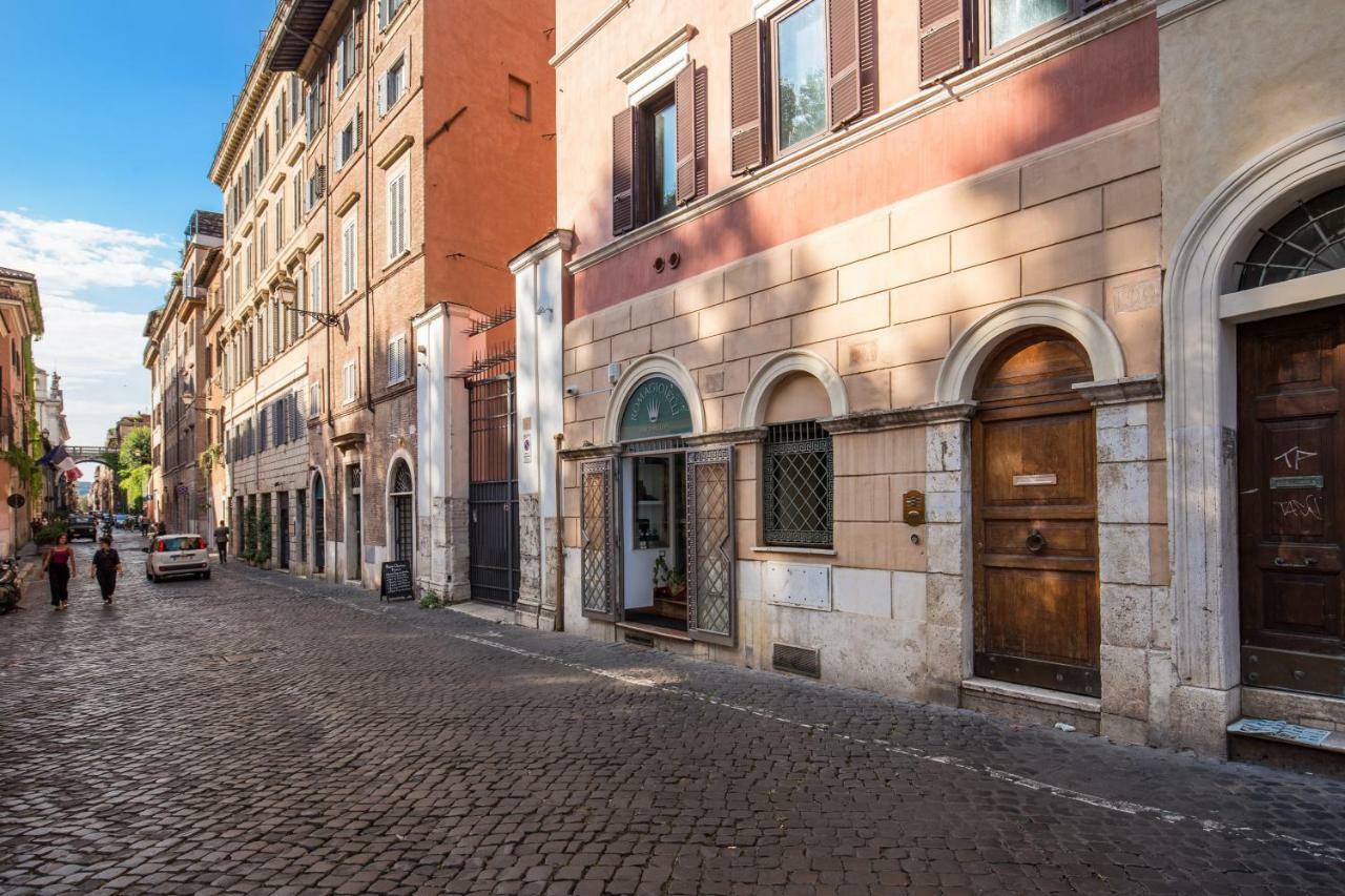Campo Di Fiori 2 Bedroom Via Giulia Apartment *