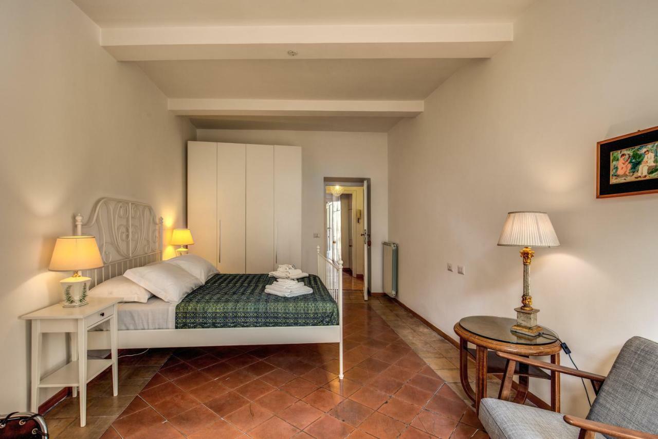 Campo Di Fiori 2 Bedroom Via Giulia Rome