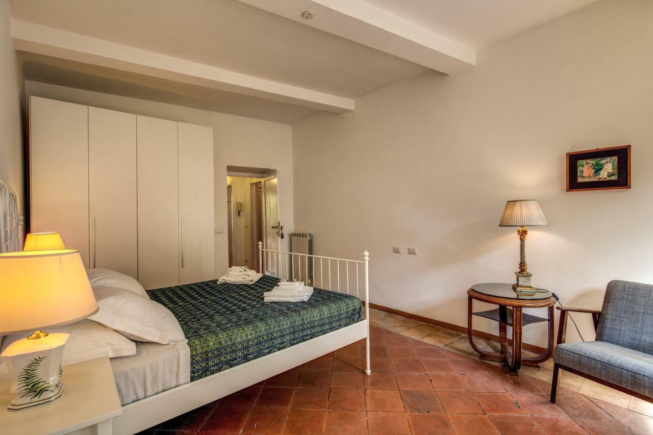 Campo Di Fiori 2 Bedroom Via Giulia * Rome