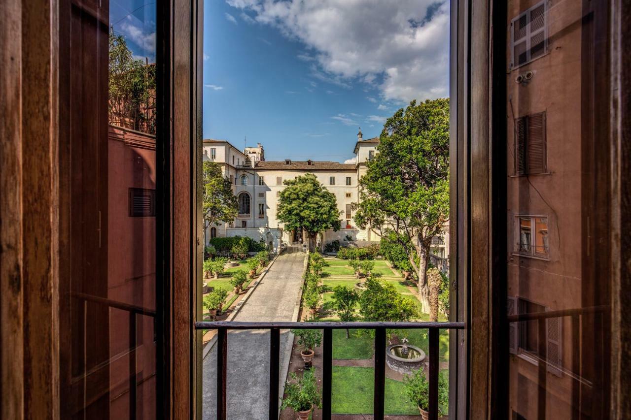 Apartment Campo Di Fiori 2 Bedroom Via Giulia Rome