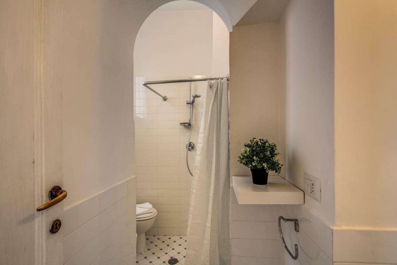 Campo Di Fiori 2 Bedroom Via Giulia Apartment *