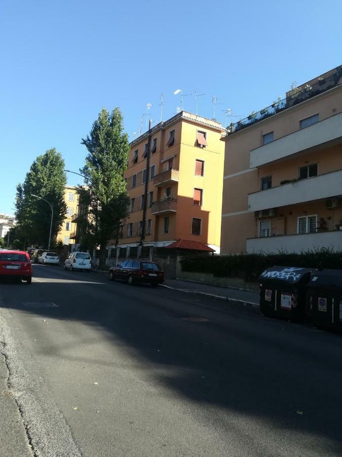 Holiday Home Roma Apartment *