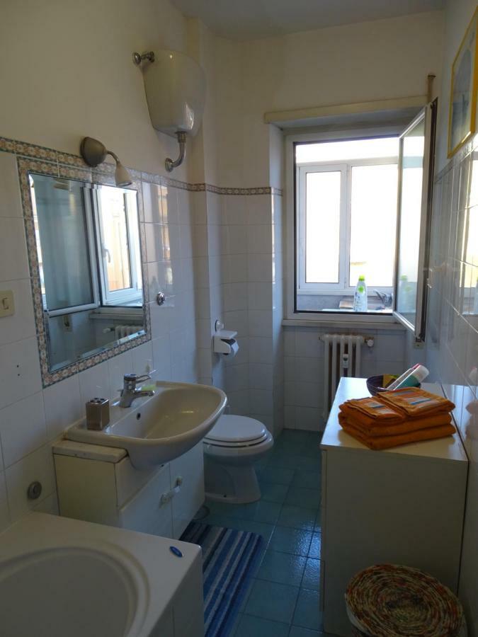 Apartment Casa Valeria Metro B1 Rome