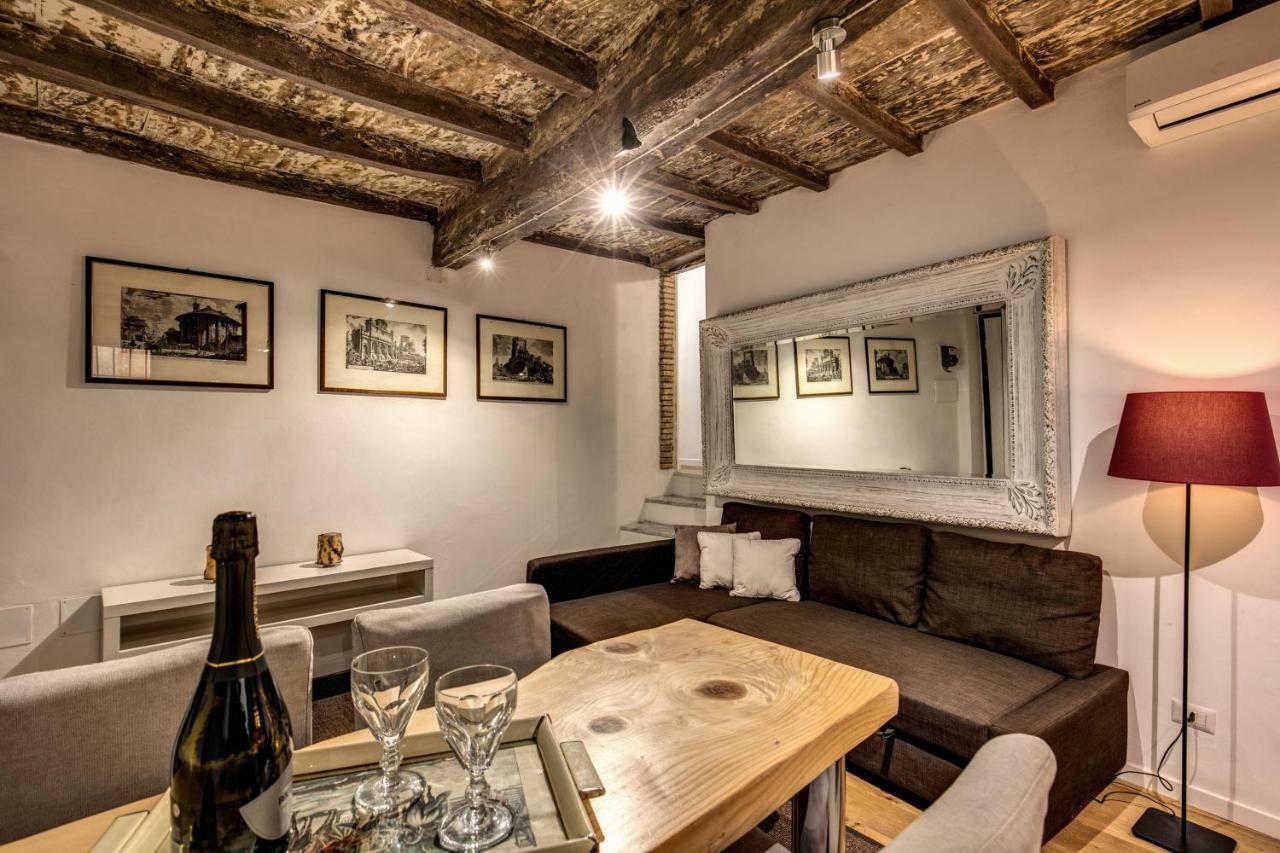 Farnese House In * Rome