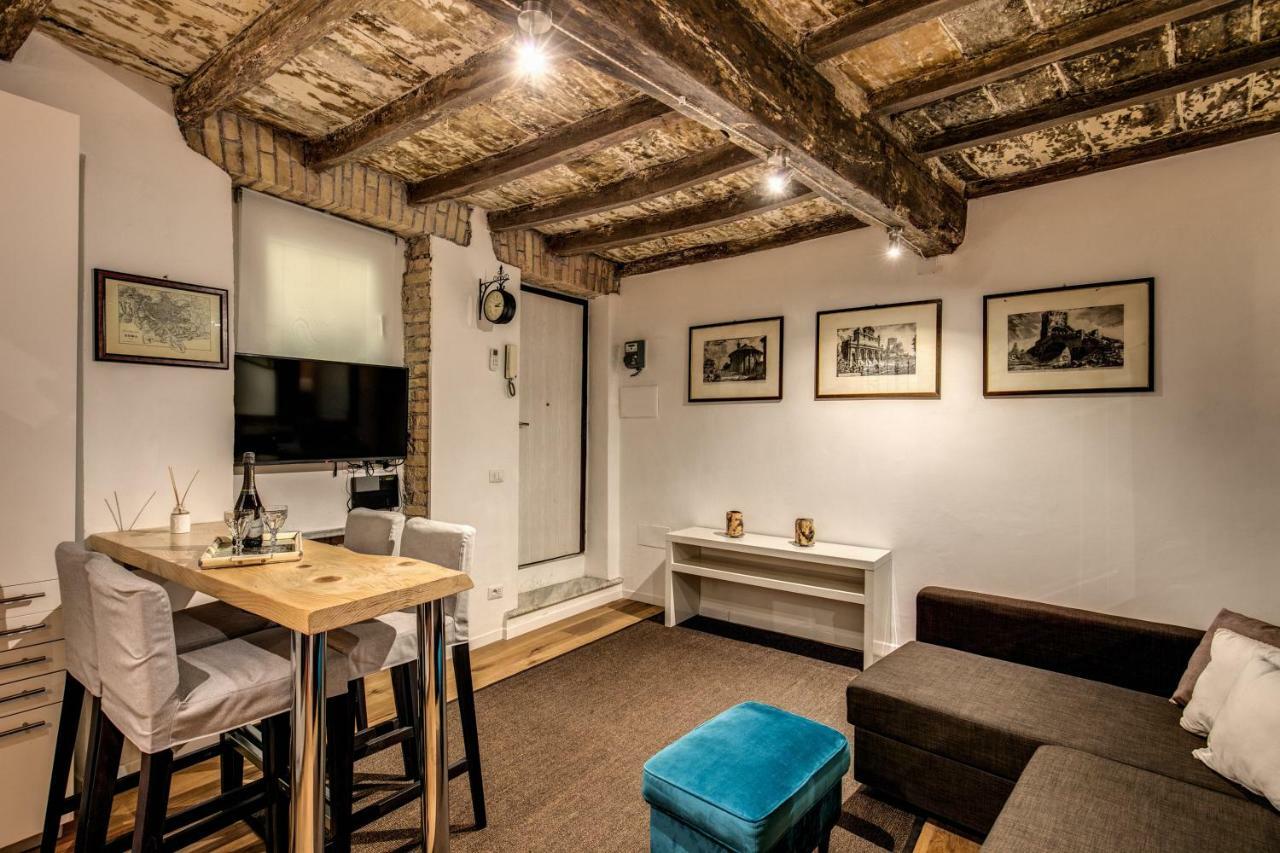 Apartment Farnese House In