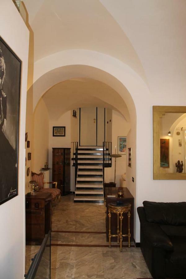 Elly's Loft Apartment *