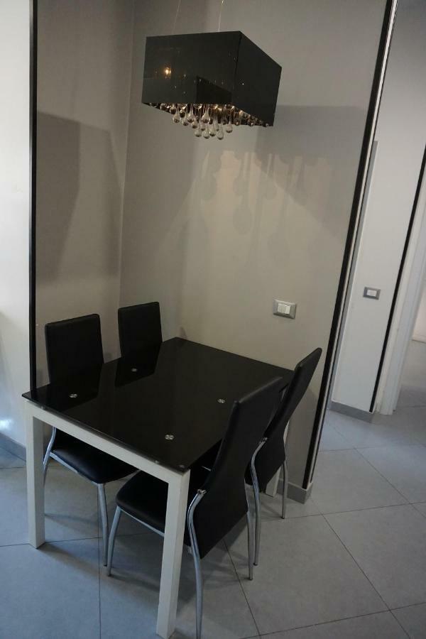 Rhome Away Marconi *