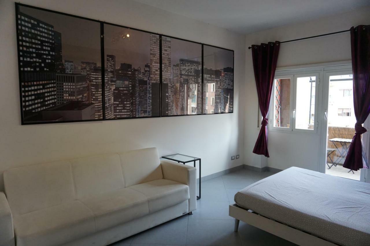 Rhome Away Marconi Rome