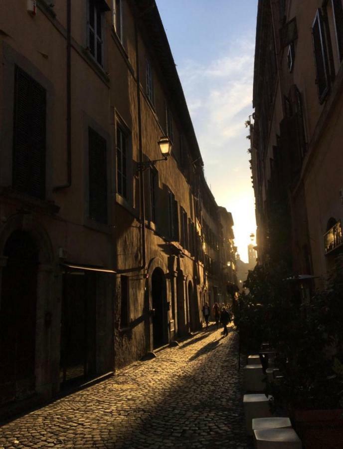 Apartment Farnese House In *