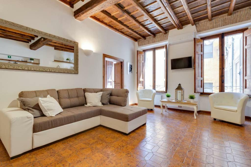 Apartment Arenula Luxury *