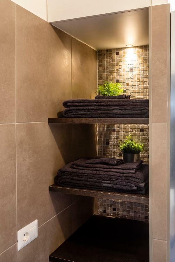 Domus Maya Colosseum Apartment *