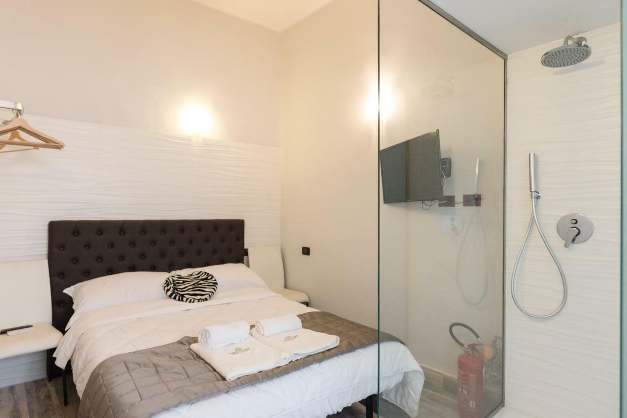 Rhome Guest house *