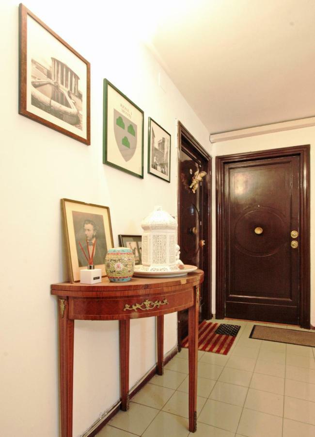 Center Fori Imperiali Raffy's Charming Apartment Rome