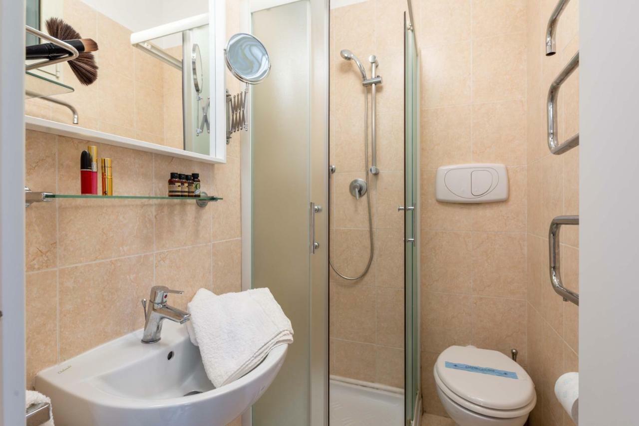 Sistina House Style X 6 Apartment Rome