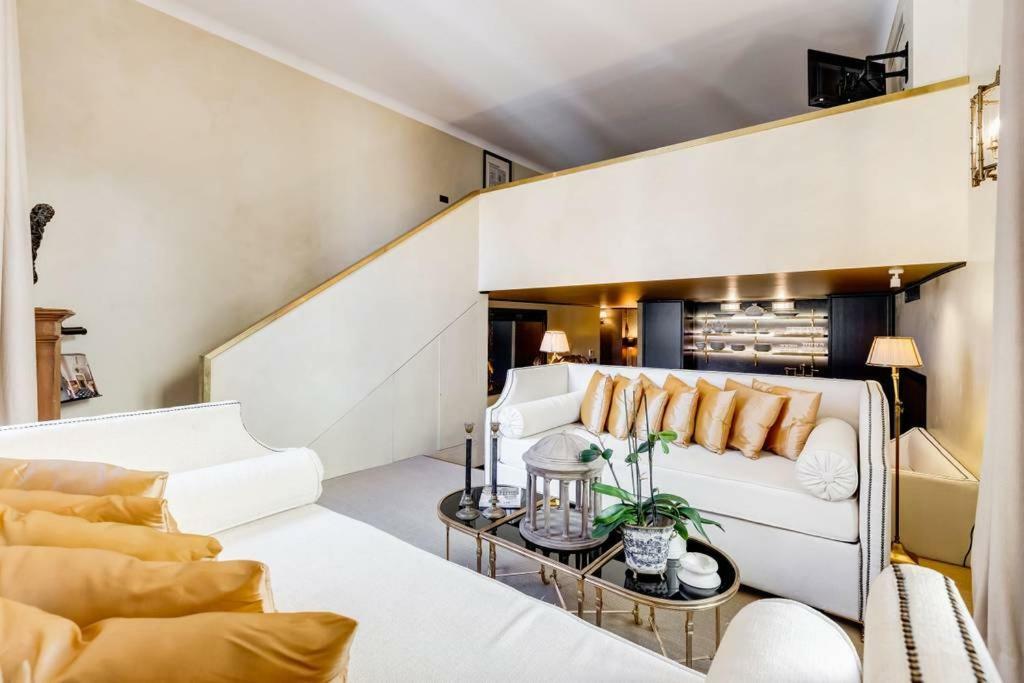 Holiday home Luxurious Loft Facing The Pantheon Rome