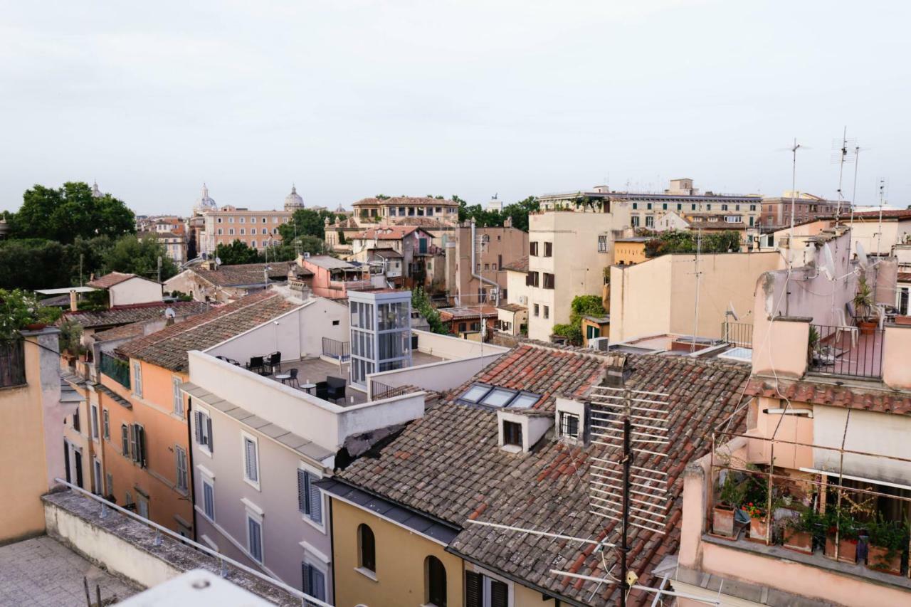 Apartment Domus Titiana Amazing In Trastevere Rome
