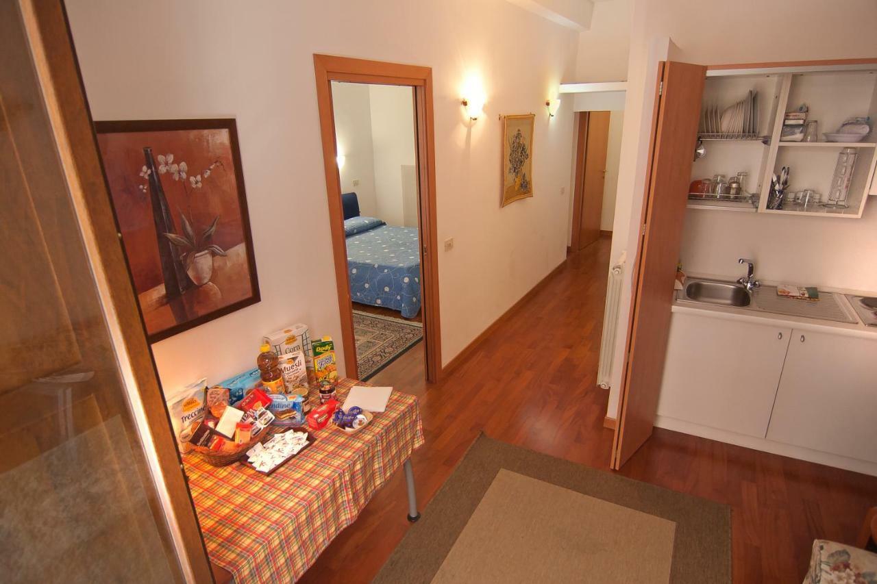 Apartment Aida Trevi Fountain Rome