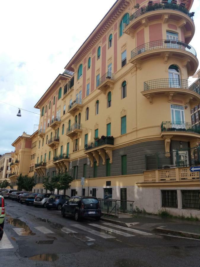 Charming House Near Parco Dei Principi Holiday home *